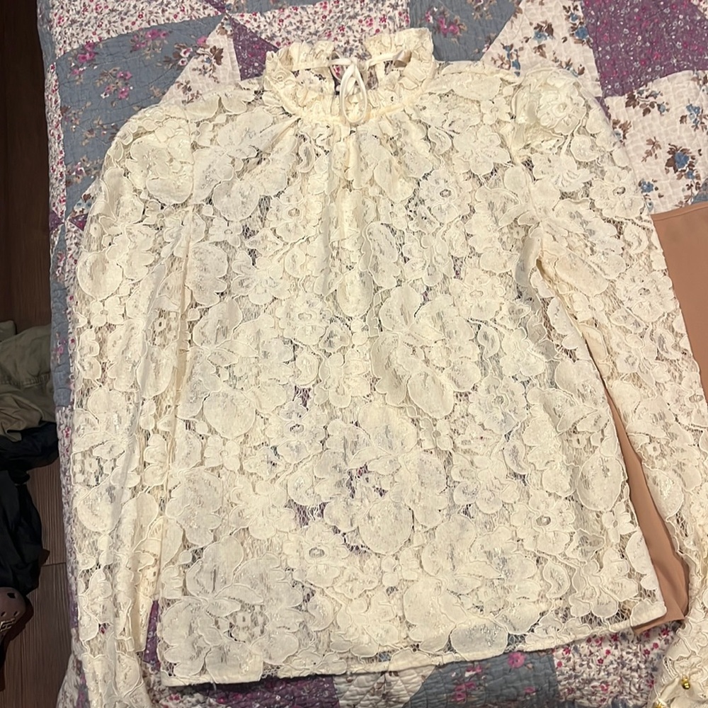 Lacey highneck shirt